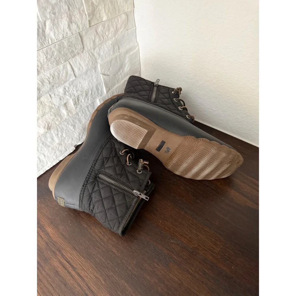 Sperry Top-Sider Saltwater Black Quilted Duck Boots! Size: Women's 10